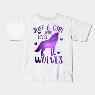 Just a girl who loves wolves Kids T-Shirt